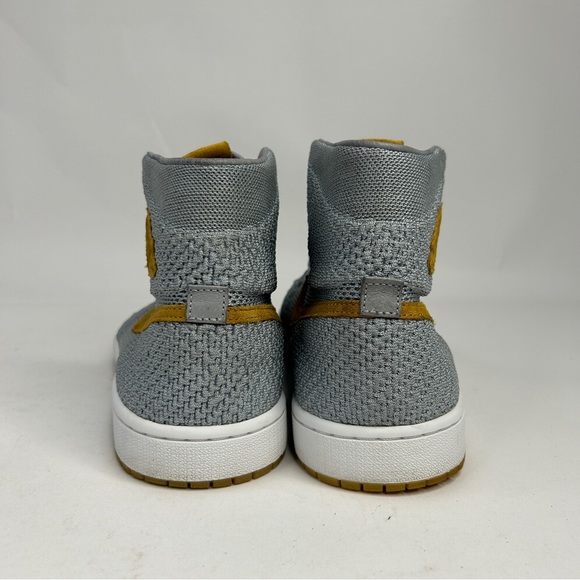 Nike Air Jordan 1 Retro High Flyknit “Wolf Grey” 2023 - Picture 5 of 8